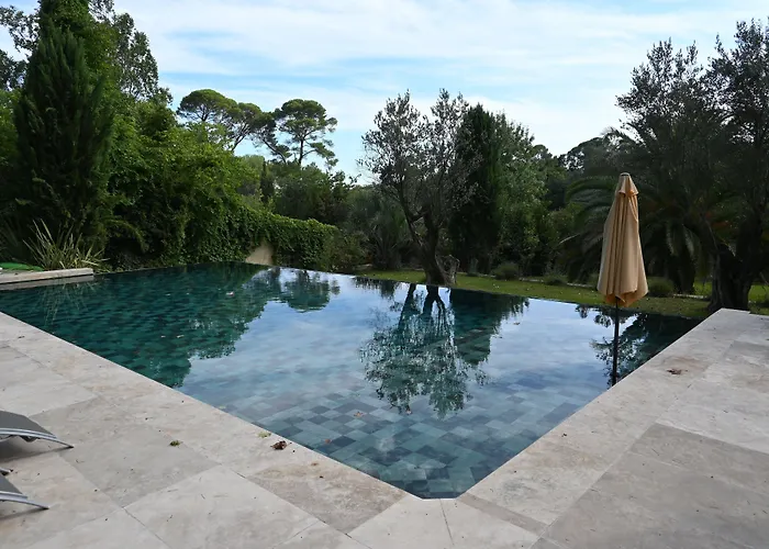 D'hôtes Sous L'olivier Alojamento de Acomodação e Pequeno-almoço Montpellier