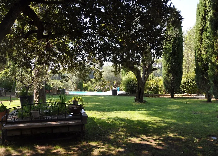 D'hôtes Sous L'olivier Alojamento de Acomodação e Pequeno-almoço